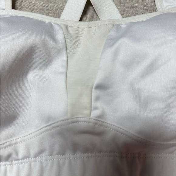 Saucony Bounce Trouncer Sports Bra Women's 32D White Running Workout Support - Picture 2 of 6